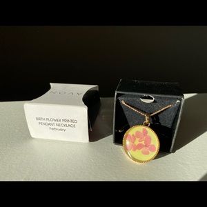 Avon birth flower goldtone necklace - February